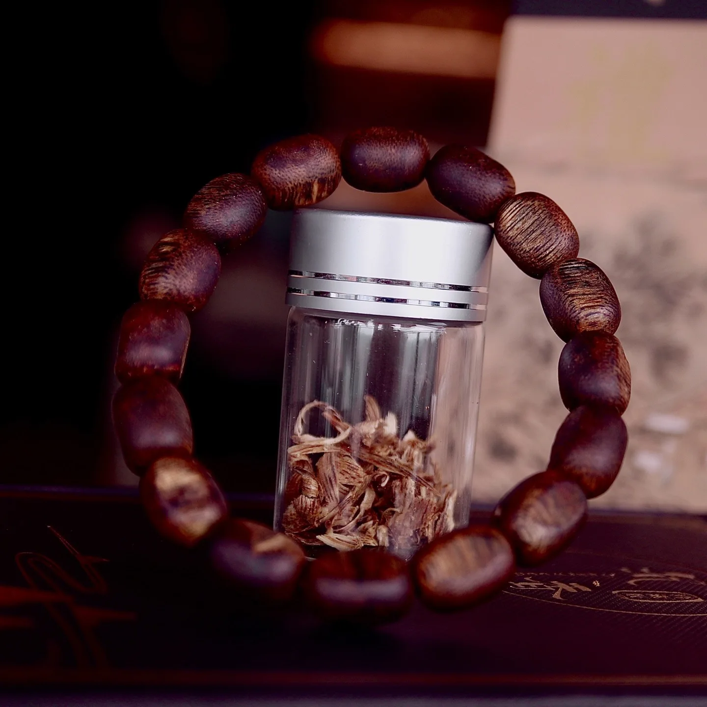 

Old Materials Bracelet Nine Points Heavy Oil Scar Beading