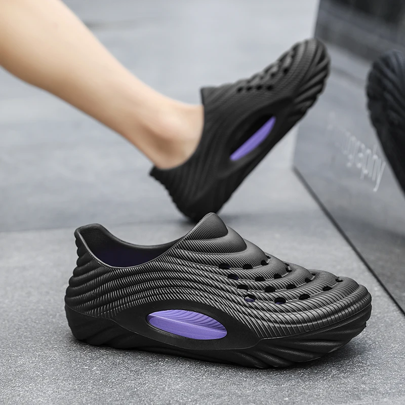 2026 New Summer Men's Thick Sole Clogs Personality All-Match Slip-On Non-Slip Driving Shoes EVA Closed Toe Beach Sandals