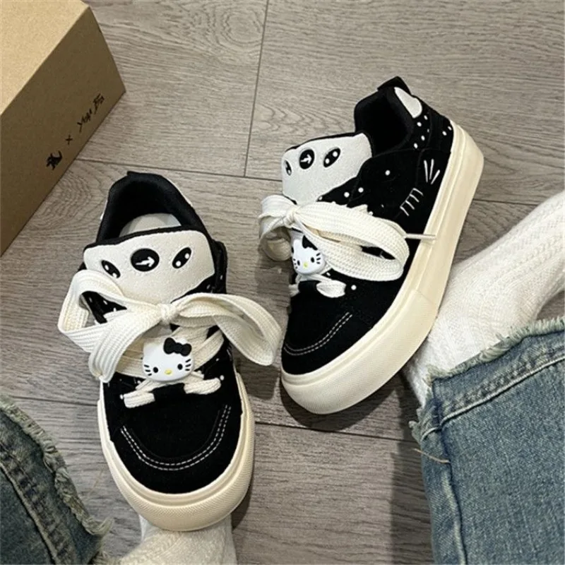 Sanrio Hello Kitty Versatile Black Casual Platform Shoes 2000s Lolita Sneakers Women Y2k Preppy Style Skateboard Shoes 2024 New