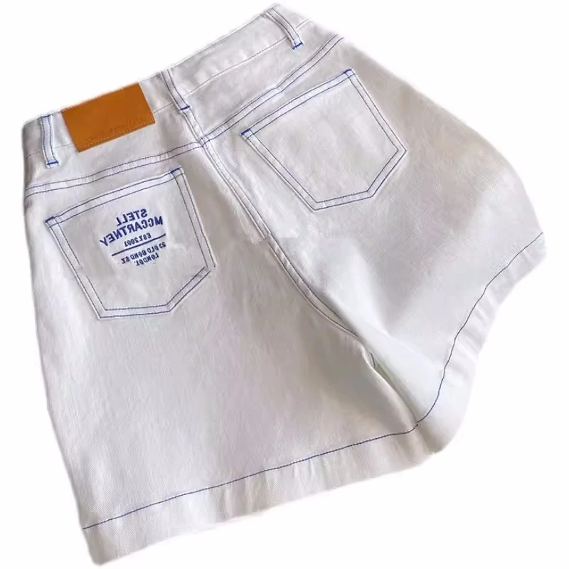 Streetwear Hohe Taille Weiß Denim Shorts Brief Drucken Taste Y2k Jeans Tasche Breite Bein Hosen 2024 Neue Sommer Frauen Kleidung