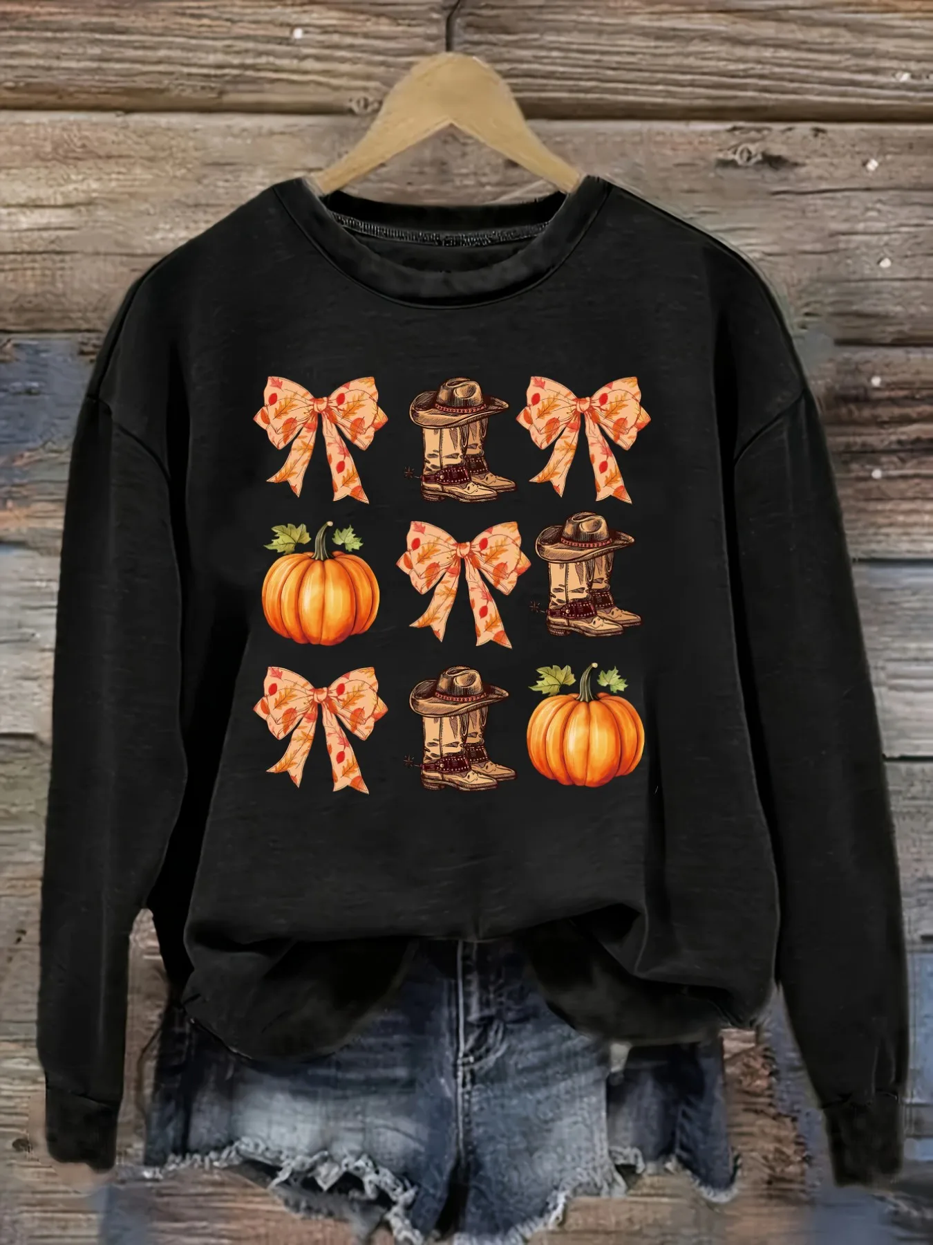 Women's Casual Long Sleeve Crew Neck T-Shirt Pumpkin Cowboy Boots Bow Print Design, Round Neck Women's Clothing, Machine Washable, Slightly Elastic, Loose Fit, Spring Autumn Winter Women's T-Shirt, Halloween Costume Outfit