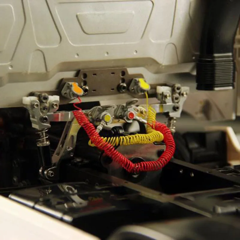 

Metal Simulation Cockpit Suspension System for 1/14 Tamiya RC Truck SCANIA 770S R620 BENZ Arocs MAN TGX Car
