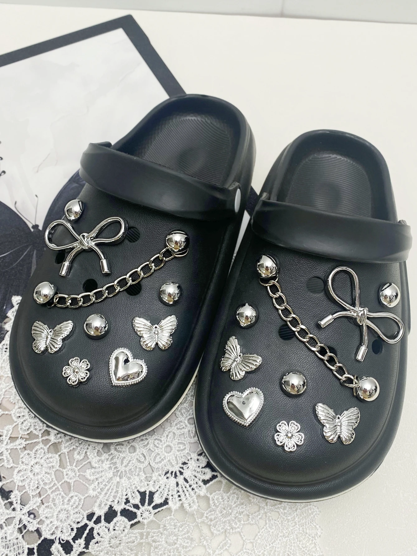 18 pieces of silver ABS pearl chain, bow, butterfly, heart, flower shoe buckle DIY decoration, suitable for women sandals, slipp