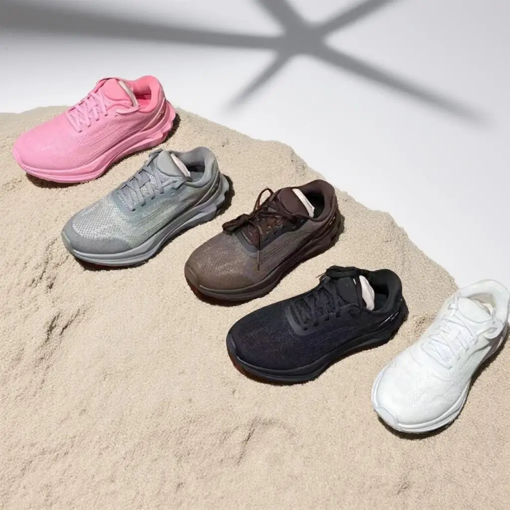 

BootsLightweight cushioned sports shoes, burden - reduction design, training efficiency