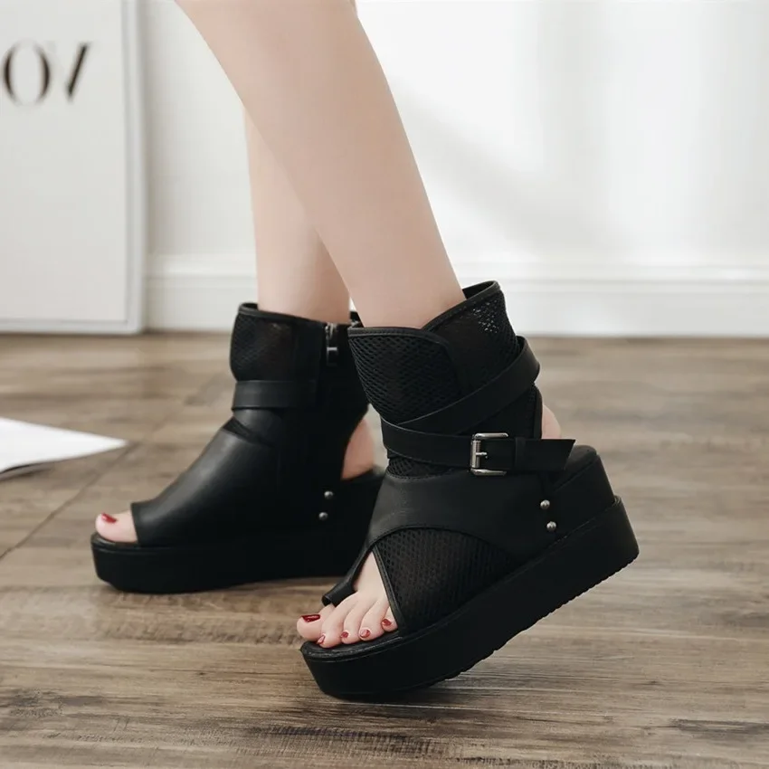 

New Arrival Women's Sandals Buckle Strap Rivet Wedges Fish Mouth Roman Thick Bottom Sandals for Summer