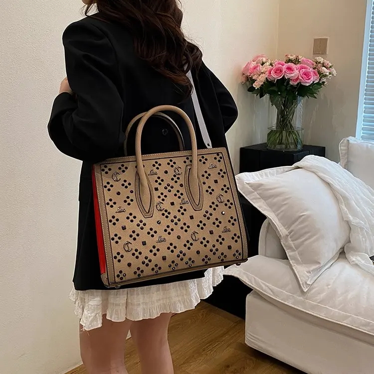 

‌ Полая большая сумка глобальной версии 2025 года, женская сумка унисекс для матери и сына, вместимость 18 л, складная сумка на плечо для повседневного использования в кемпинге