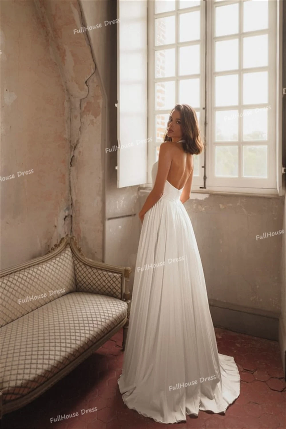 Простое многоярусное плиссированное свадебное платье трапециевидной формы с лямкой на бретельках на заказ, свадебное платье длиной до пола с драпировкой и открытой спиной, со шлейфом