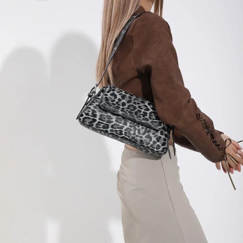 Bolso pequeño con estampado de leopardo para mujer, bandolera Vintage de alta calidad, estilo extranjero, a la moda, 2024