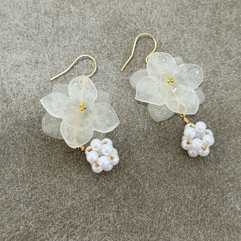 Natural Hydrangeas Flower Earring Elegant Pressed Flower Earrings Handmaking Epoxy Resin Dried Flowers Earring Custom Packaging