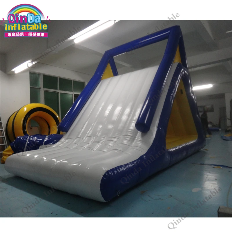 Ocean Summer Game Triangle Floating Water Slides Giant Inflatable Water Slide For Pool