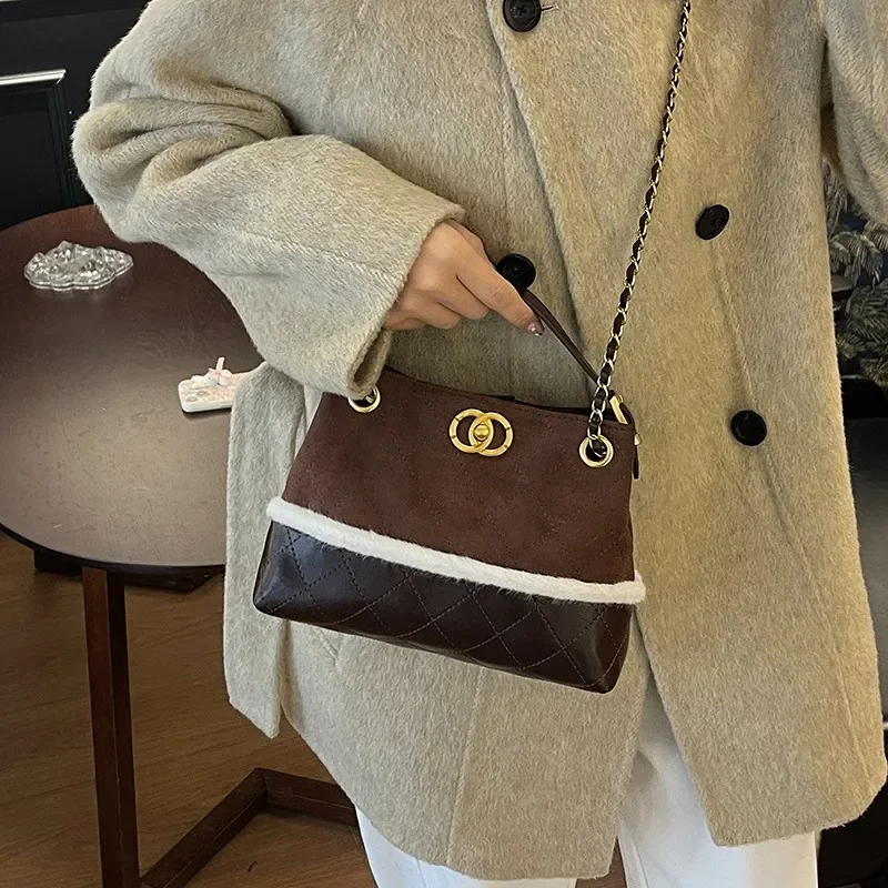 

Women's Fashionable Tote Bag In Leather - Luxury Brand Messenger Bag By Famous Designer Classic Elegant