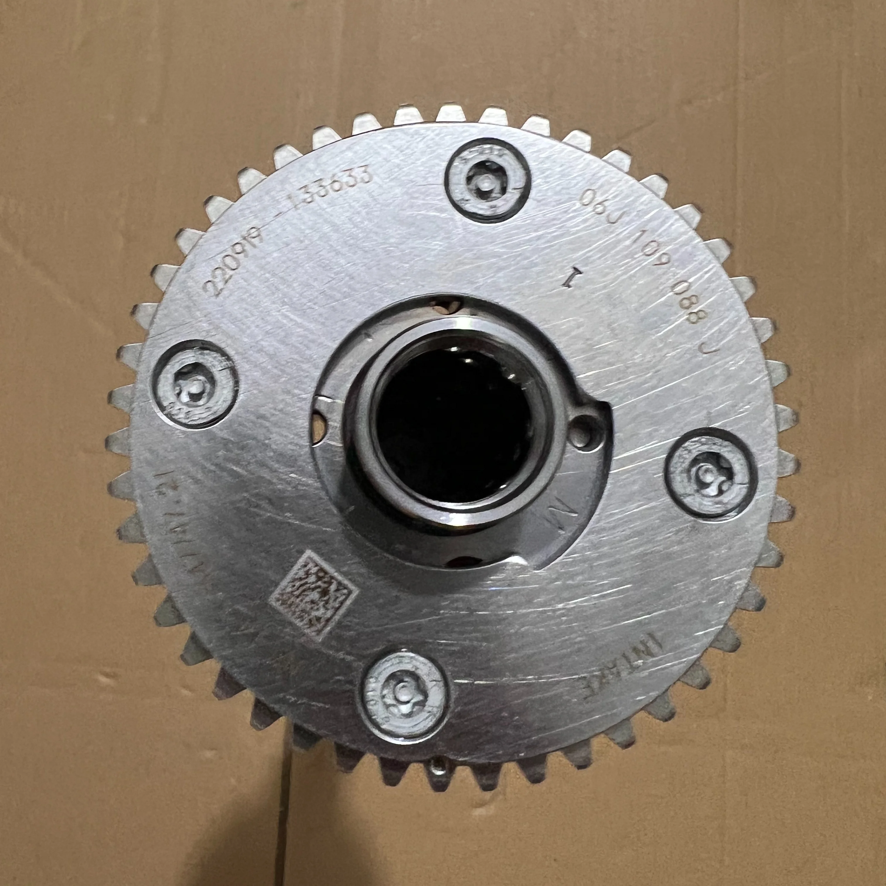 

06L109021H 06L109021E 06L109021C 06L109021D 06J109021AD Впускной распределительный вал для A4 A5 Q7 A1 TT TTS Polo A6 S6 Q3 Octavia Q5 A3 S3