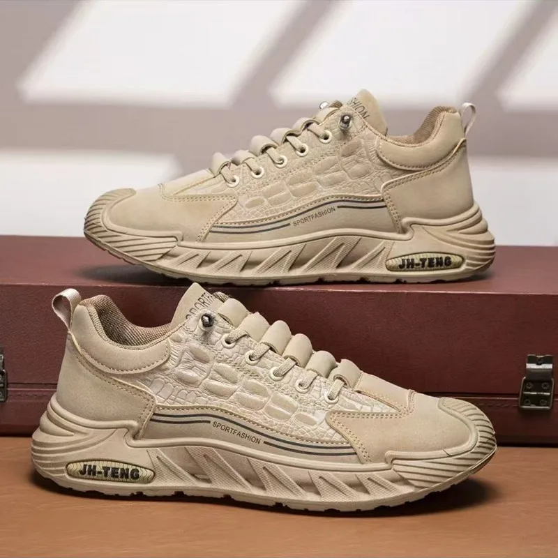 Zapatos para hombre 2025 Nuevos zapatos deportivos y de ocio con superficie de cuero de suela blanda، وحديثة ومتعددة الاستخدامات