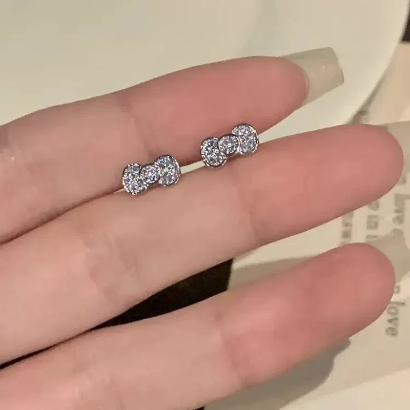 1 Pcs Full Rhinestone Cat Ear Bone Stud Flat Titanium Steel Screw Earrings,Snail Studs,Daily Versatile Women Earrings