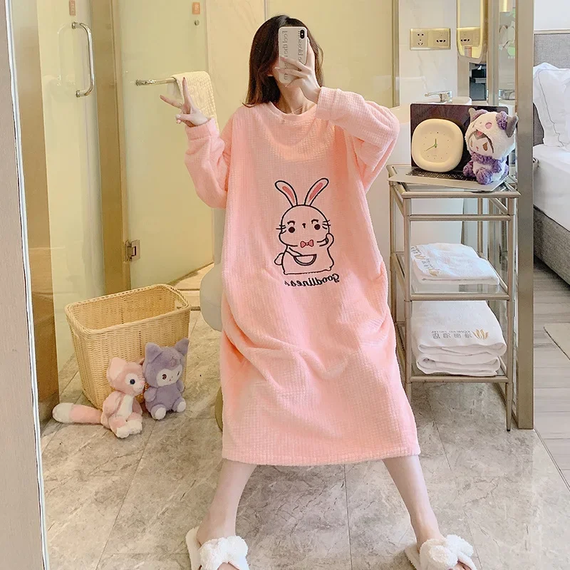 150kg Extra Large Loose Flannel Nightgown Women\'s Autumn and Winter Thickened Pajamas Plus Size Sweet Loose Fattening Loungewear