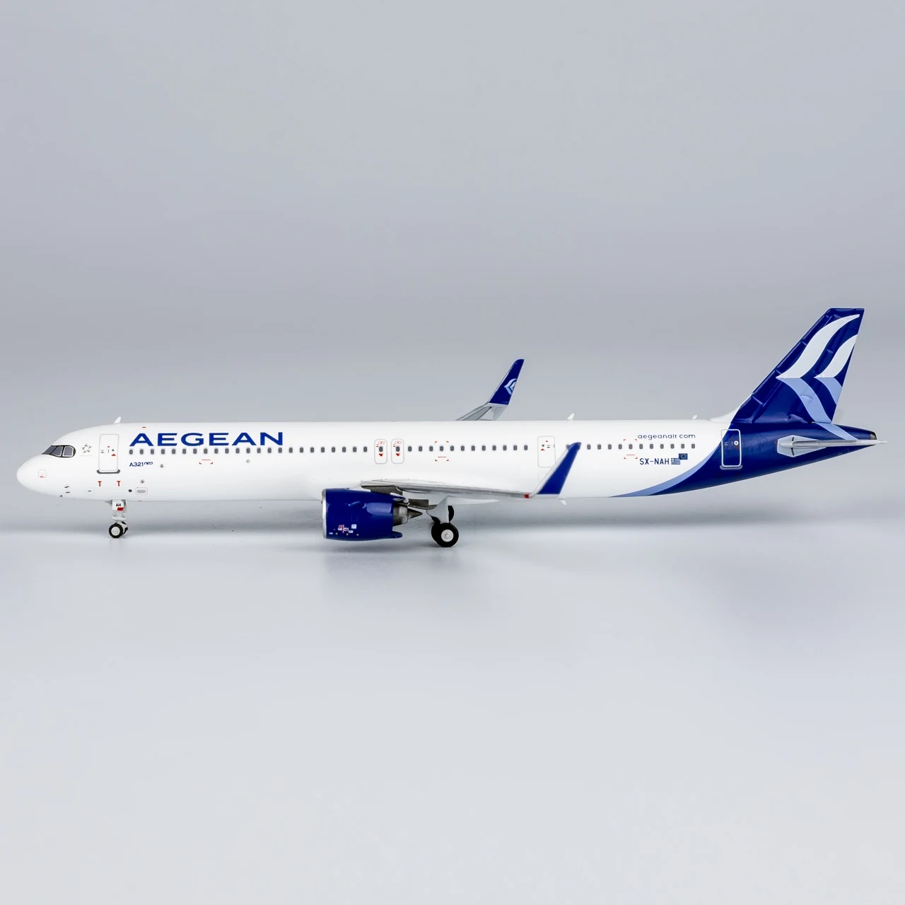 13081 Alloy Collectible Plane Gift NG Model 1:400 Aegean Airlines 