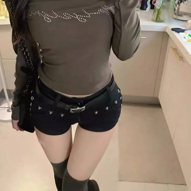 Schwarz Sexy Low Waist Y2K Jean Shorts Frau Punk Gothic Beliebte Denim Super Shorts Weibliche Koreanische Mode Slin Fit Heiße Kurze Hosen