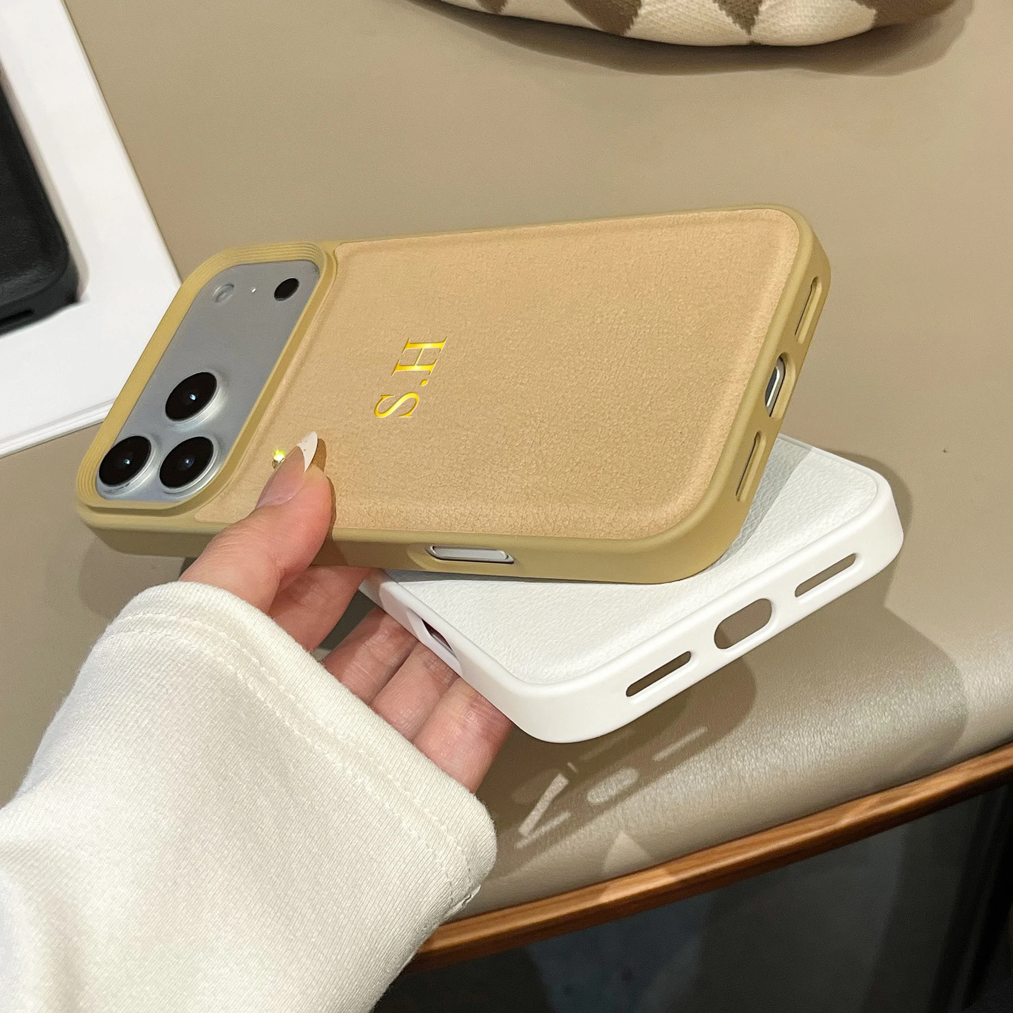 Personalisierte Luxus-Kunstlederhülle mit individuellem Namen für iPhone 18 17 16 15 14 13 12 11 Pro Max Air, Heißgoldfolien-Gravur – Detail 6