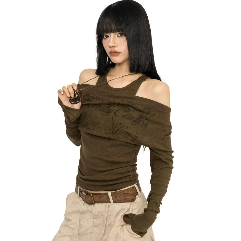 

Американская популярная девушка с длинными рукавами, искусственная футболка из двух предметов для женщин, осенний новый стиль, топ на одно плечо с буквенным принтом, обтягивающий талию