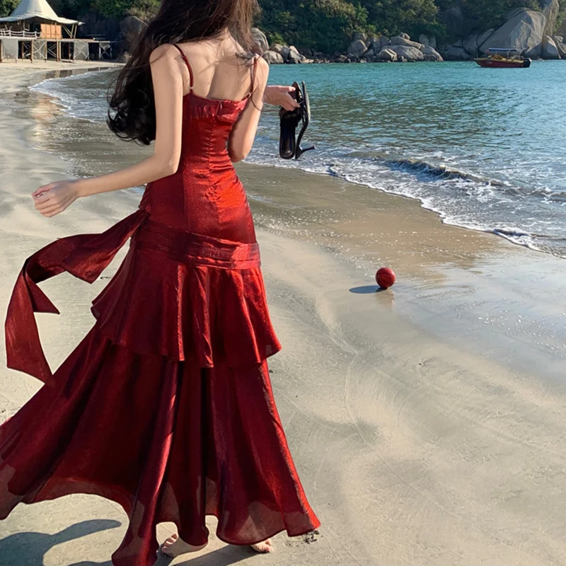 Elegant Ruffles ชุดราตรีผู้หญิงแฟชั่นสปาเก็ตตี้ชุดนางเงือกกับหน้าอก Pad เอวสูงซิป Midi ชุดหญิง 2025