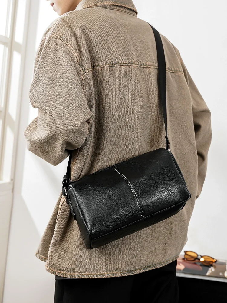 

Новинка 2025, японская ретро сумка на плечо, модная модная мужская мотоциклетная сумка, повседневная мужская сумка, сумки-подушки, маленькая квадратная сумка