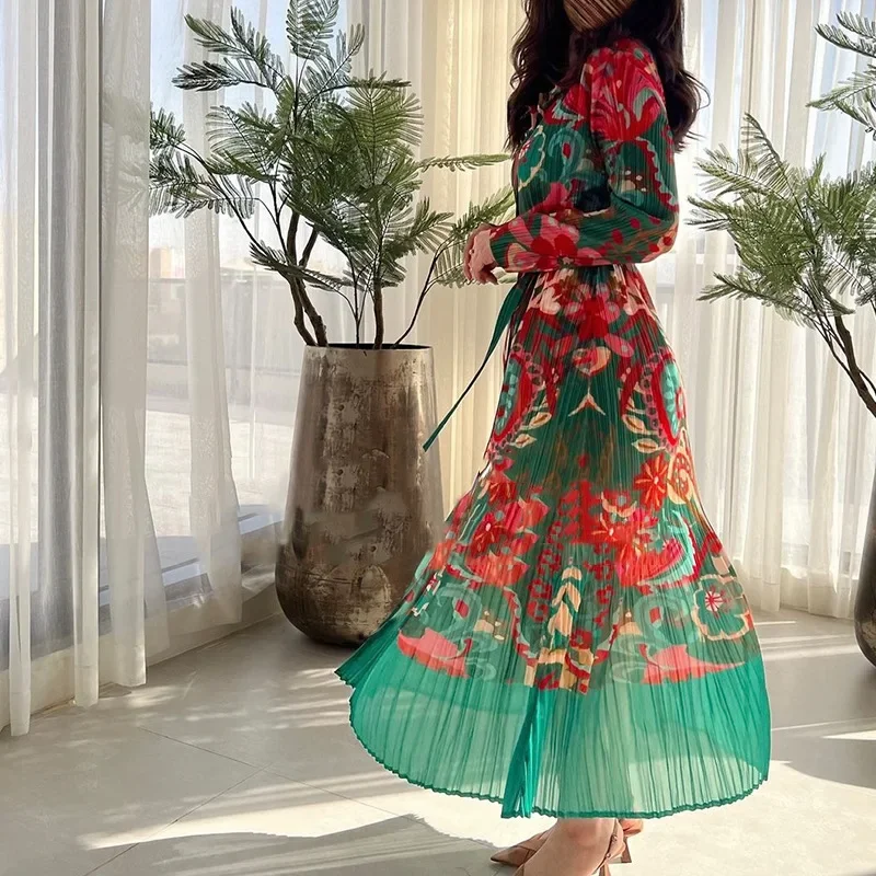 Miyake จีบชุด 2024 ฤดูใบไม้ร่วงใหม่หลวมแขนยาวพิมพ์ Patchwork ความยาวกลางชุดฤดูร้อน