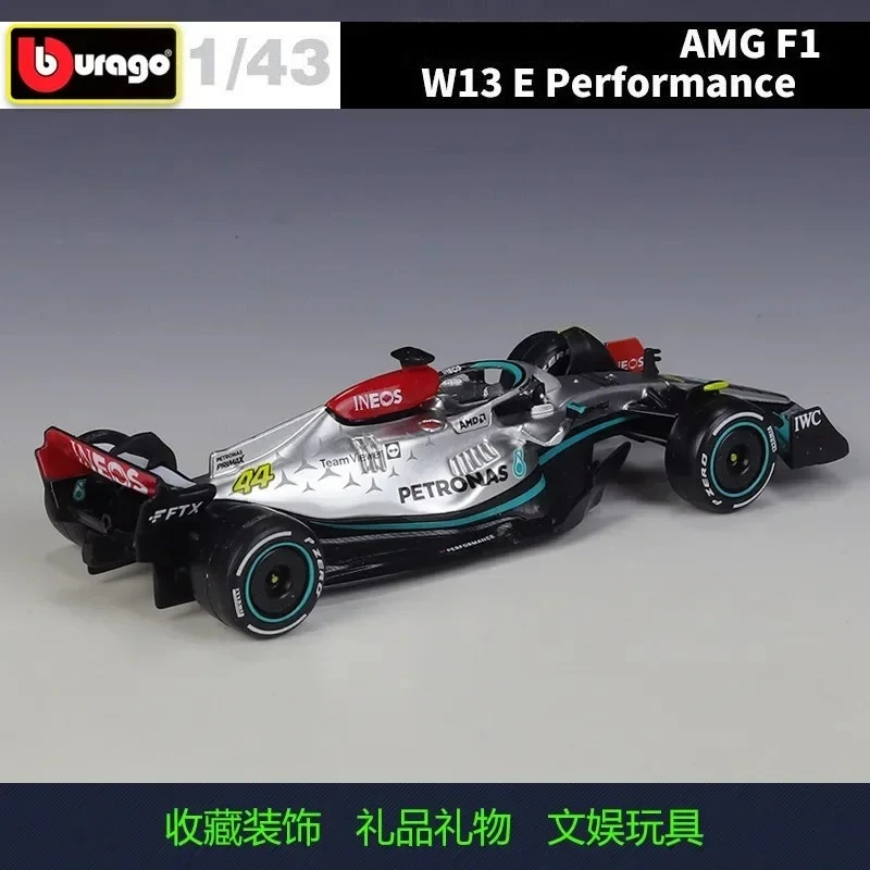 Bburago 1:43 F1 Amg Team 2022 W13e W13 E # 44 # 63 سباق السيارات محاكاة سبيكة لعبة مجسمة دييكاست سبيكة نموذج سيارة تحصيل