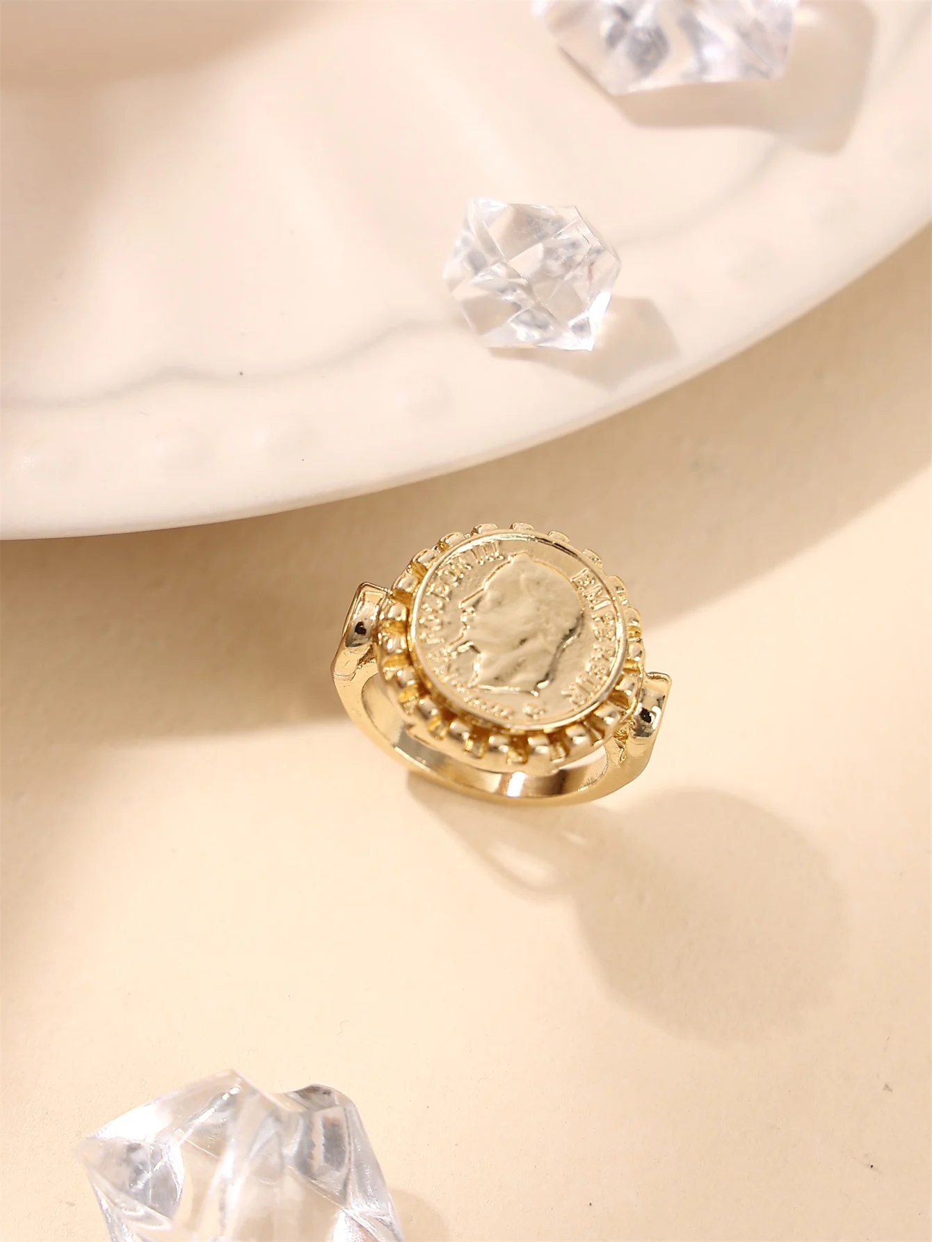 Vintage Napoleon Coin Ring for Women Gold Plated Hollow Edge Portrait Medallion Statement Finger Ring Retro Jewelry Gift