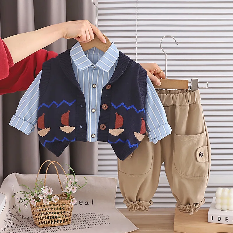 completo-set-3-pezzi-abbigliamento-primaverile-per-bambini-2026-nuovo-completo-coreano-per-neonato-1-5-anni-gilet-in-maglia-monopetto-camicia-pantaloni