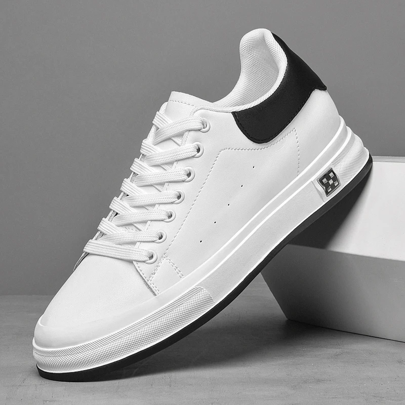 Casual Men Board Shoes Breathable Splicing New Style Anti Slip Height Increase Classic Personality Fashionable Sports Shoes