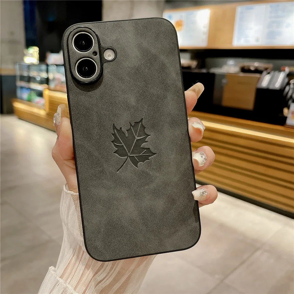 حافظة جلدية ريترو أوراق القيقب لهاتف آيفون 16 15 14 13 12 11 Pro Max Plus 16E X XS Max XR غطاء حماية كامل مريح