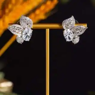 

HIBRIDE Everyday heartthrob sliver color petal stud female dress decoration light luxury jewelry wedding holiday party gift E377