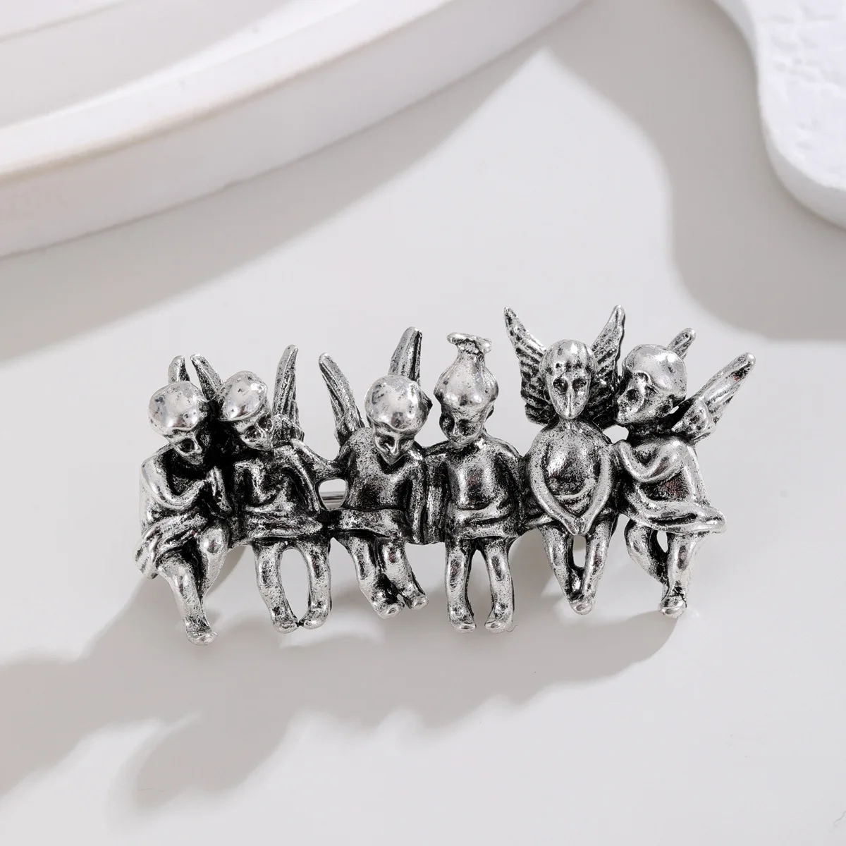 Vintage Angels Brooches for Women Lucky Angels Figure Party Casual Office Pins Gifts