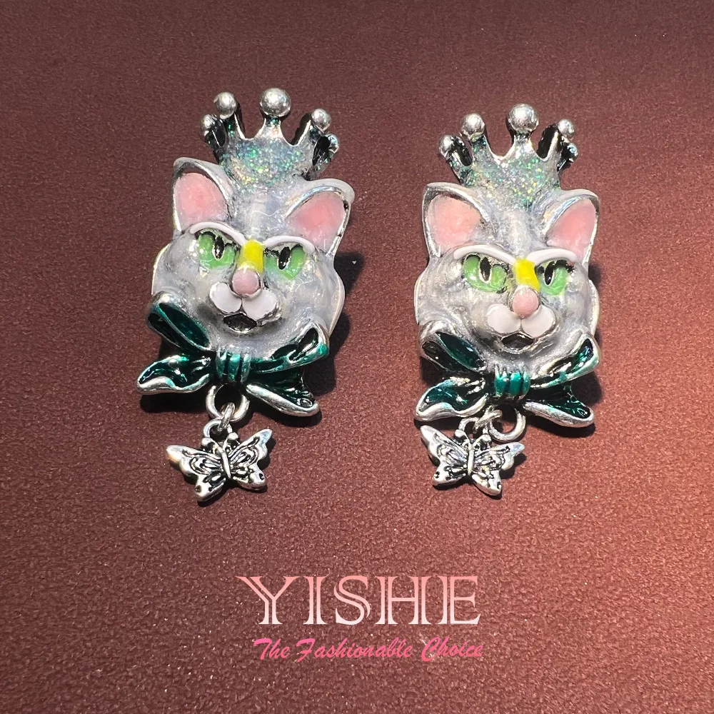 Medieval vintage Alice enamel cat earrings, retro painted cat unique design premium earrings