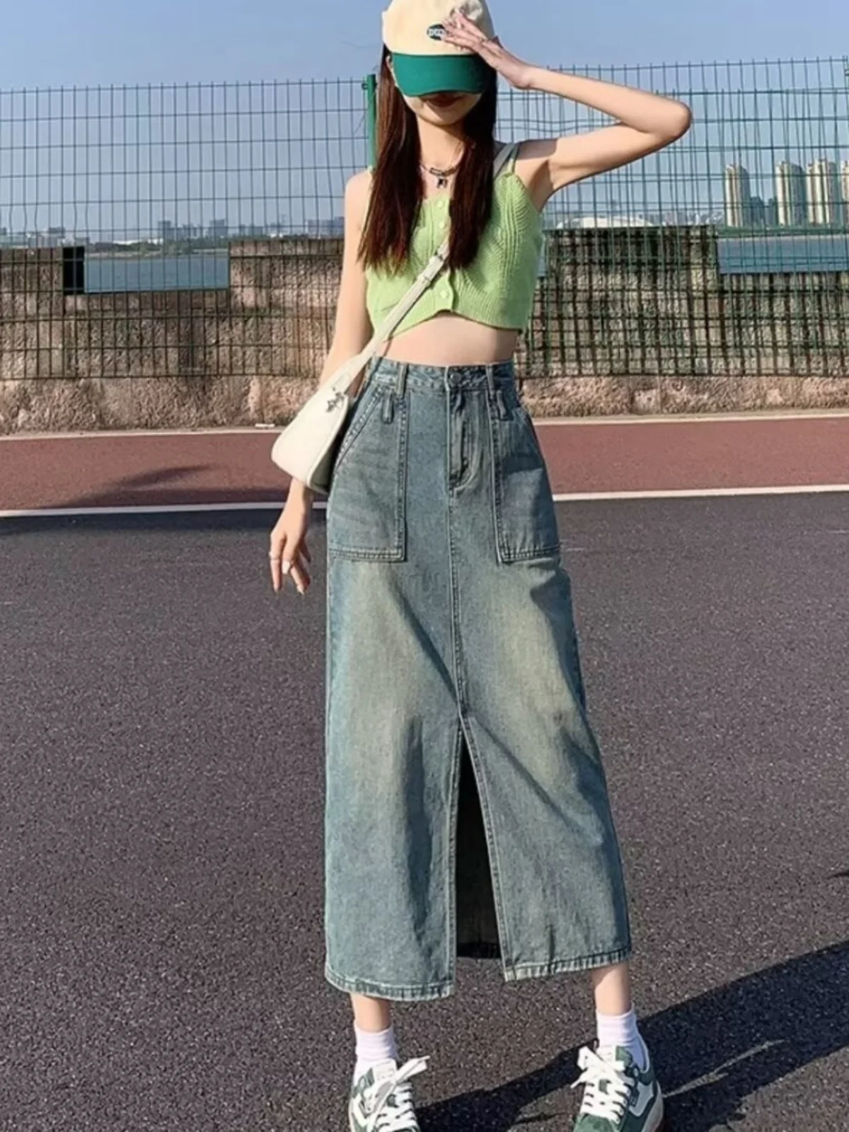 

Retro Distred Blue Denim High Waist A-Line Midi Skirt Split Straight Cut Skirt Women's Early Spring Design Sense