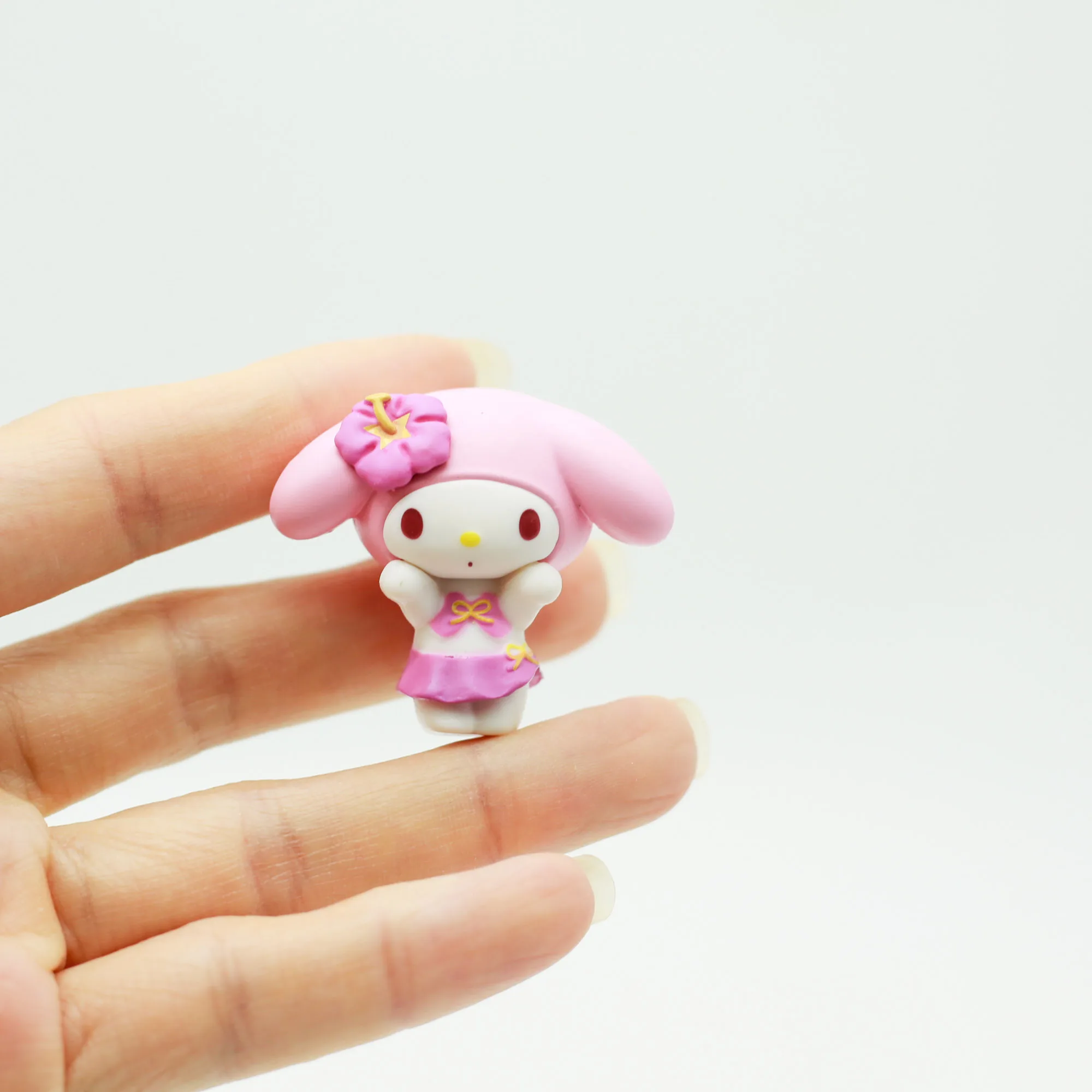 Sanrio Characters Summer Beach Vacation Hello Kitty Kuromi Mystery Blind Box Gifts Toy Model Anime Figures Collect Ornaments view 6