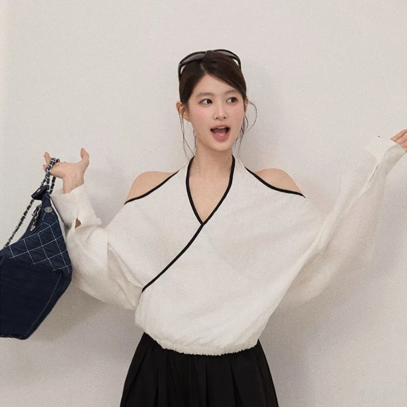 

Рубашка с перекрестным v-образным вырезом и бретелькой на шее, дизайнерская рубашка с длинными рукавами для женщин, осень 202, повседневный универсальный свободный топ с открытыми плечами