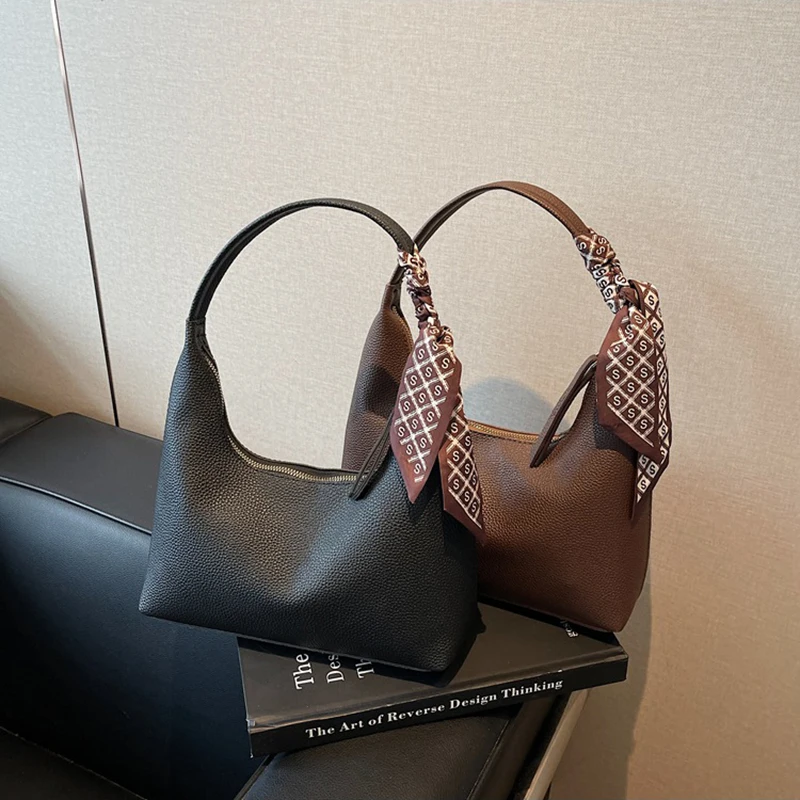 

Fashionable Small Handbag for Women Hot Selling Niche Shoulder Armpit Bag Stylish Women's Accessory