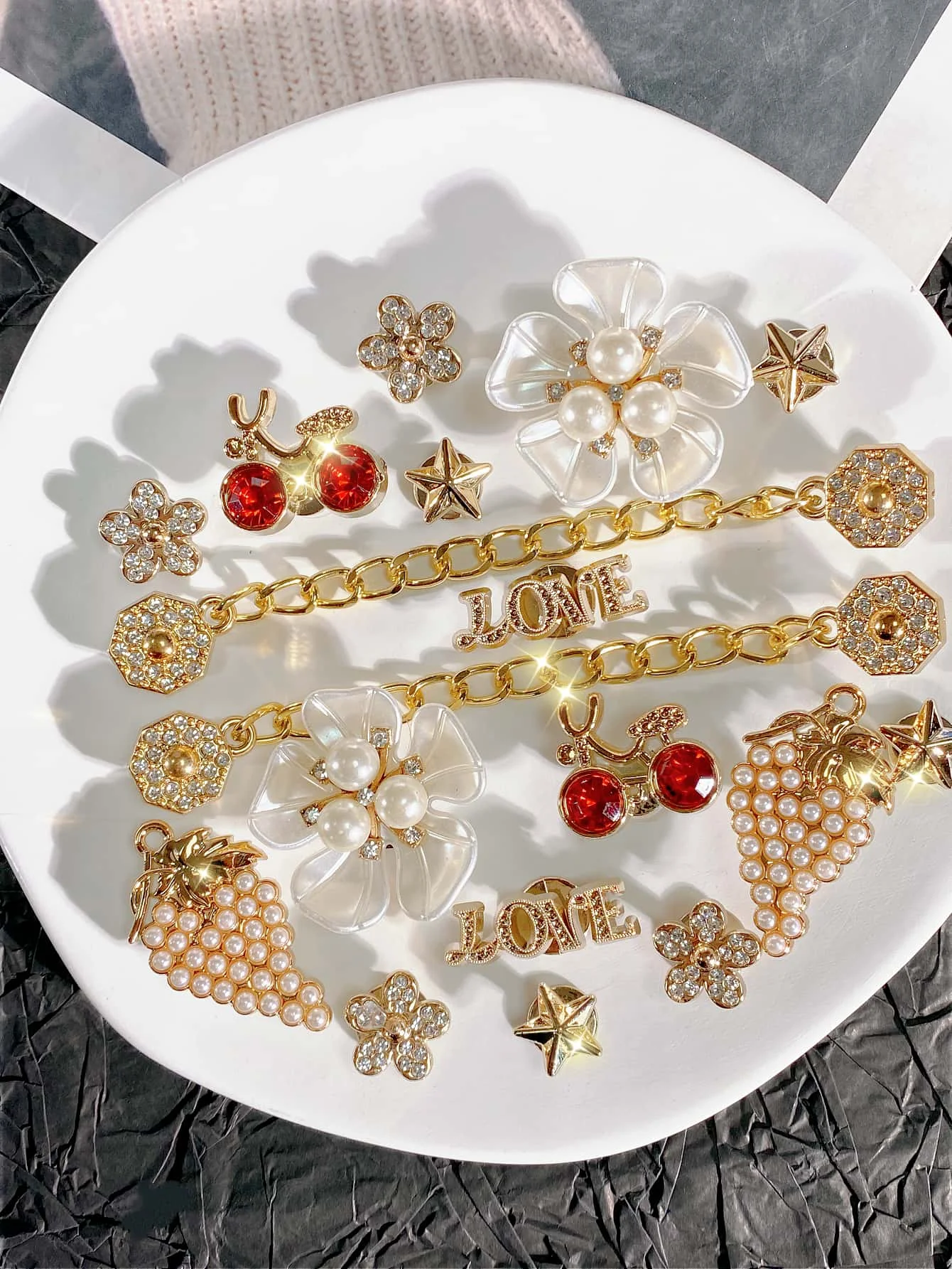 18 pieces of shoe decoration DIY detachable ABS flower chain shoe flower shoe buckle DIY decoration, multi-functional shoe clip