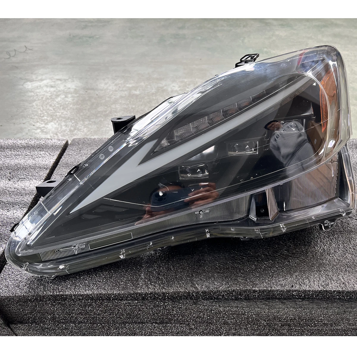 

Modified to 2021 Style LED Front Lamps Headlights Assembly for Lexus IS250 IS300 IS350 2006-2012 Front Lights.