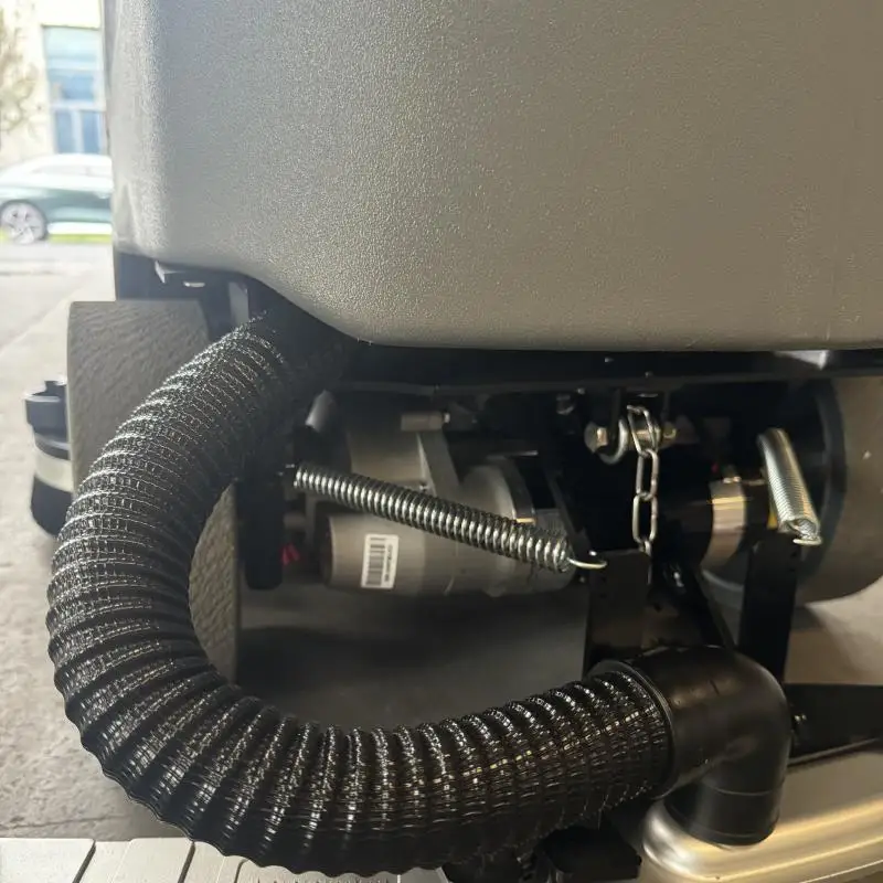 معدات تنظيف الأرضيات الصناعية شديدة التحمل بعرض امتصاص الماء 1000 مم للتجفيف السريع