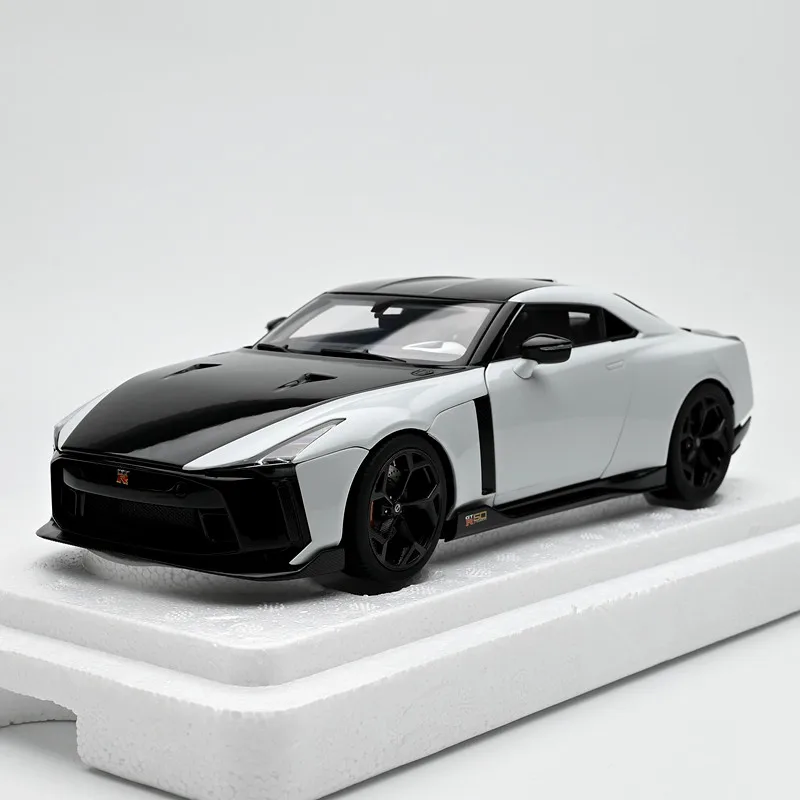Autoart AA Optra 1:18 Scale GT R50 Fully Openable Resin Car Model