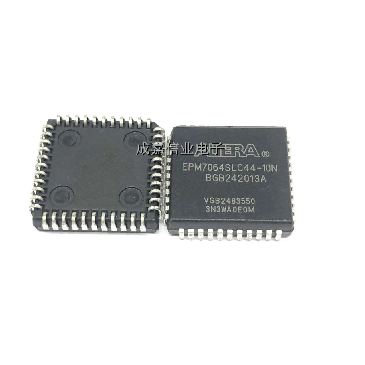 5pcs/Lot EPM7064SLC44-10N PLCC-44 CPLD - Complex Programmable Logic Devices CPLD - MAX 7000 64 Macro 36 IOs