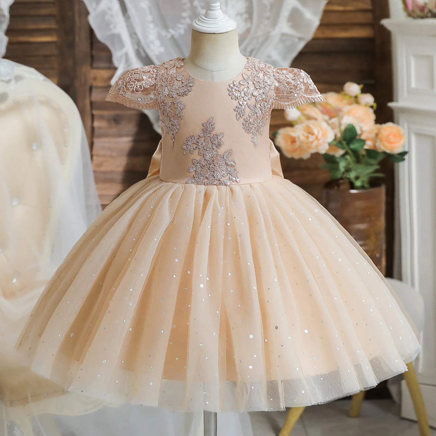 Abiti da festa per il primo compleanno delle ragazze del bambino Fiocco carino Principessa per bambini Abito corto in tulle di pizzo Abiti per