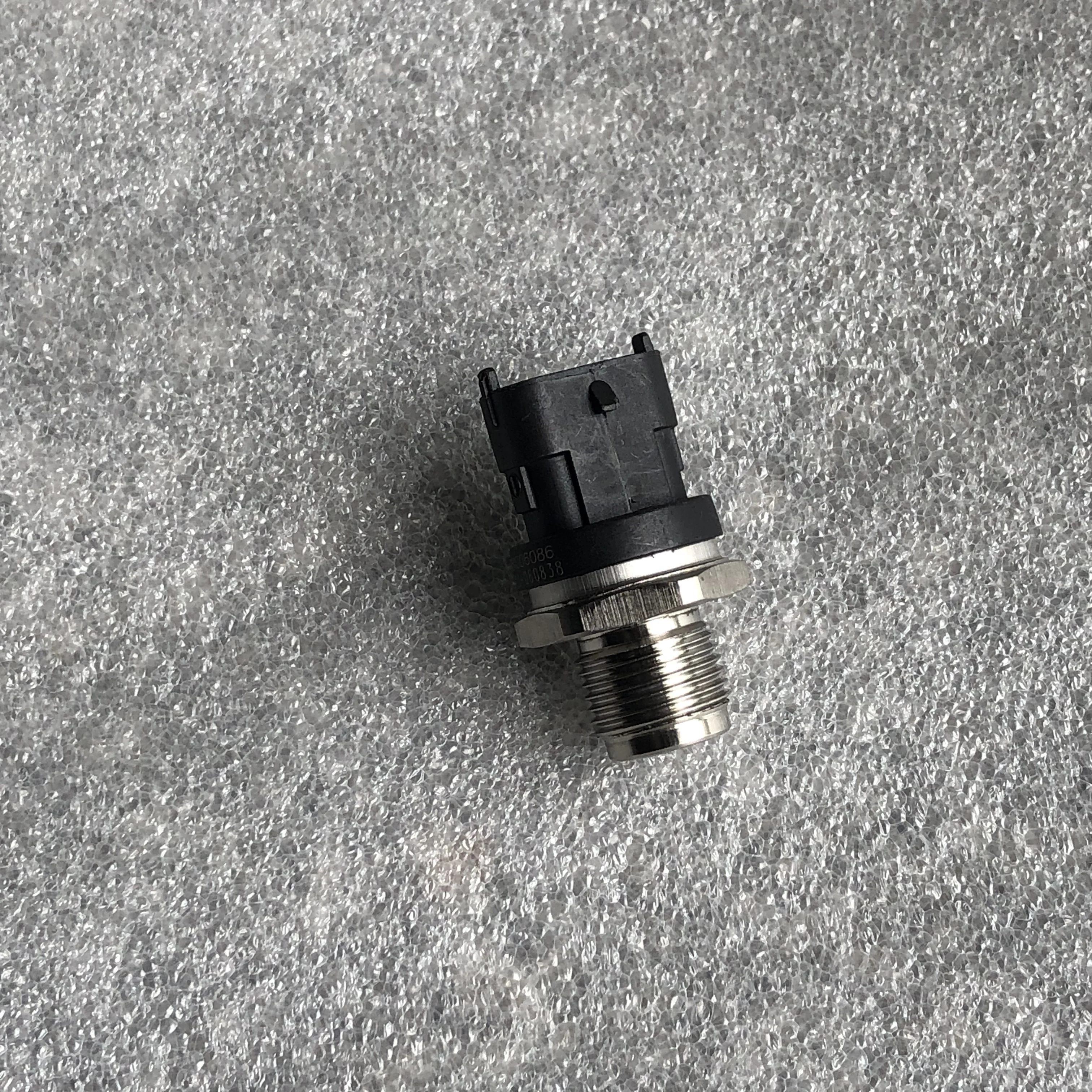 Fuel Common Rail Parts Pressure Sensor 0281006086 for ME229553 045226026 Common rail components