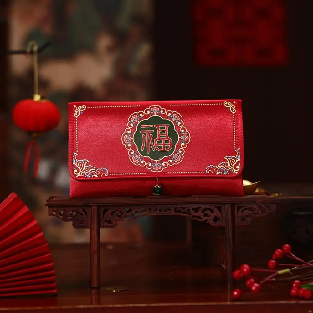 سعة كبيرة التطريز الديباج المغلف الأحمر شرابة الساتان 2025 الجيب الأحمر الصينية النقدية شنطة هدايا الزفاف جيوب حمراء الخطوبة