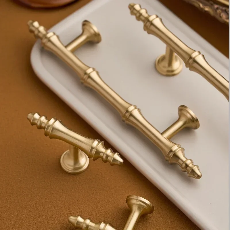 Massive Messing-Küchenschrankgriffe, Schubladenknöpfe, T-Griffe, Knöpfe für Kleiderschränke, Schlafzimmermöbelgriffe, Türbeschläge, Türklopfer – Detail 18