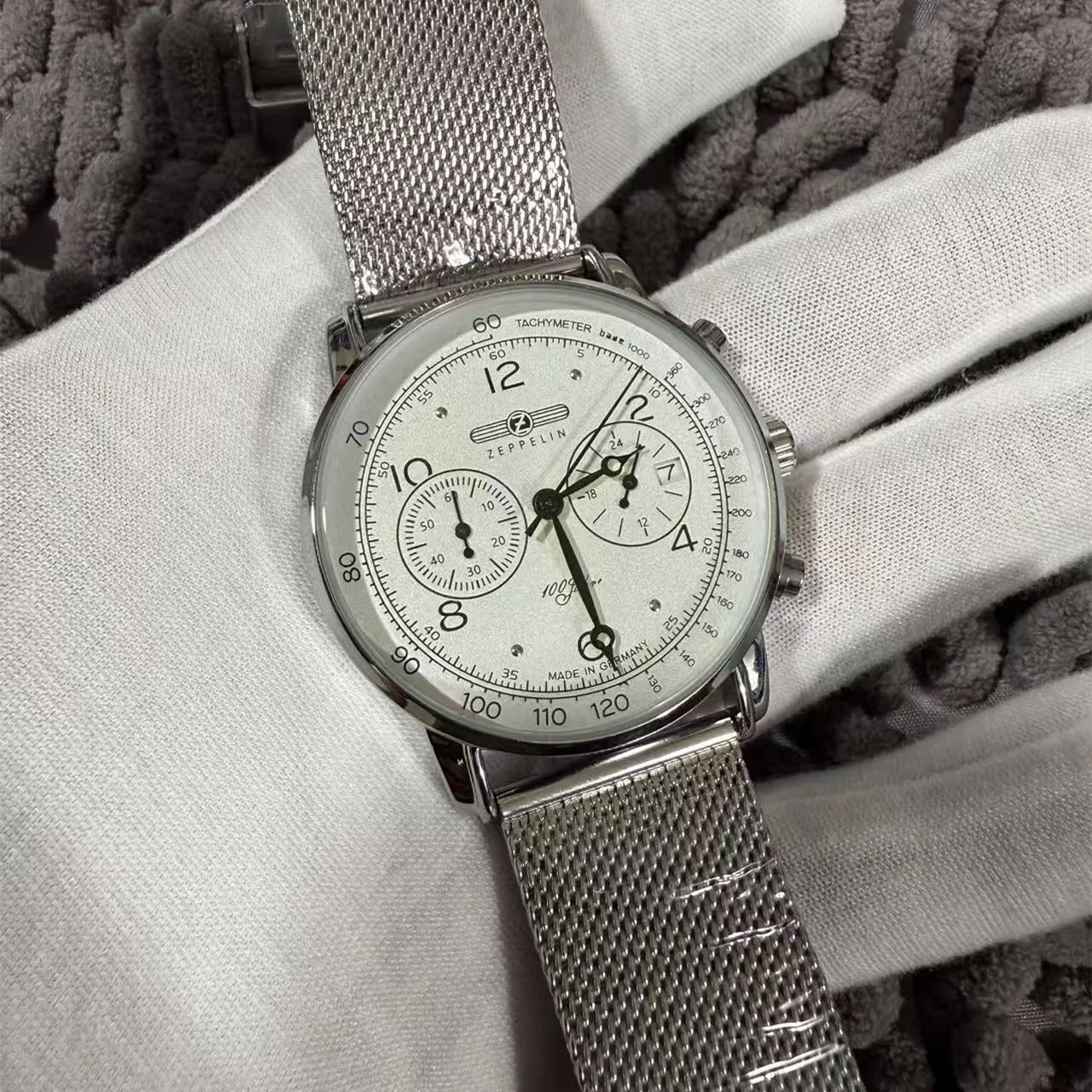 Neue modische Zeppelin-Herrenuhr mit drei Augen, laufender Sekunde, multifunktionalem Chronographen, Business- und Freizeit-Quarzuhr