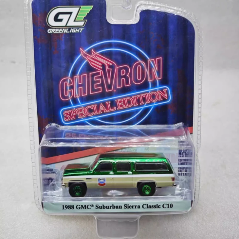 

Greenlight 1:64 1988 GMC Suburban Sierra C10 electroplated green Alloy Car Model Classics Adult Souvenir Gift Static Display