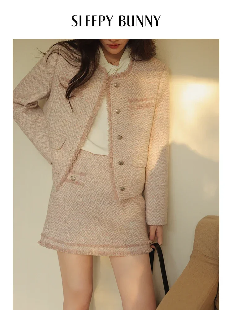 

2025 Spring Women Tweed Suit Set Elegant Round Neck Short Coat and A-Line Skirt Vintage Style Loose Fit Chic Two-Piece Outfit